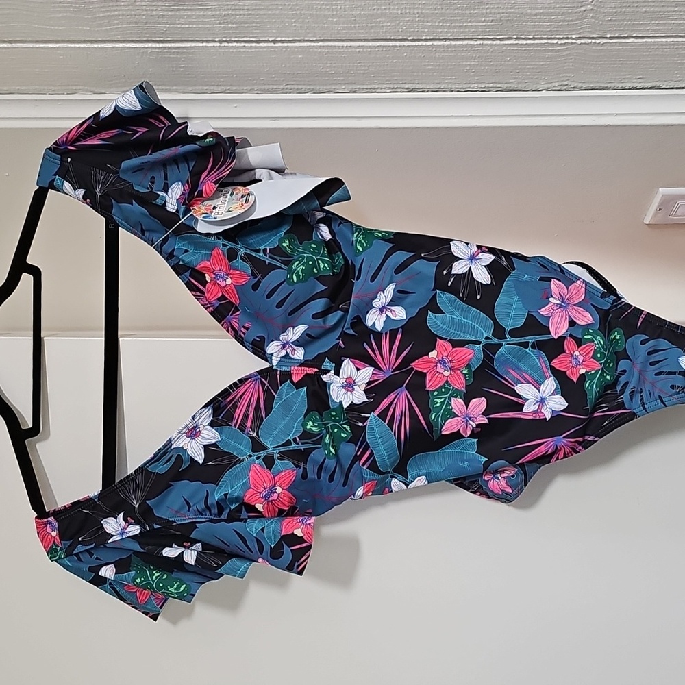 NWT Binlowis Swimwear One-Piece Ruffle Sleeve Floral Swimsuit Small & Large - Picture 1 of 7